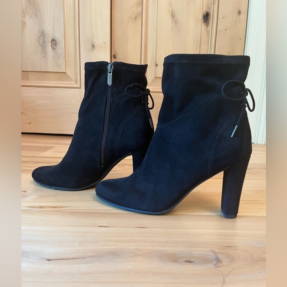 Sam Edelman - Suede 3in Bootie Black - Picture 2 of 11